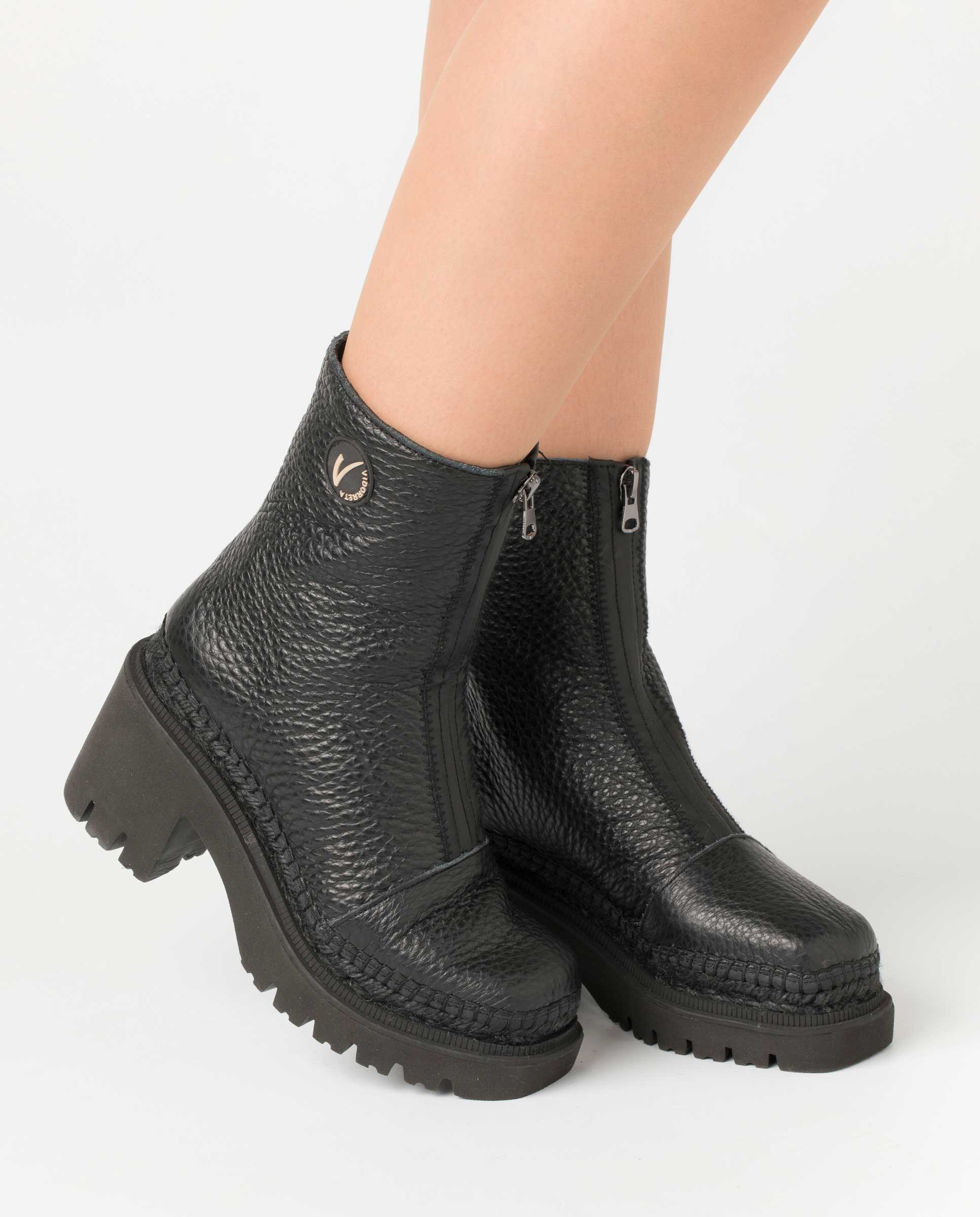 Botin en bost negro Panteta