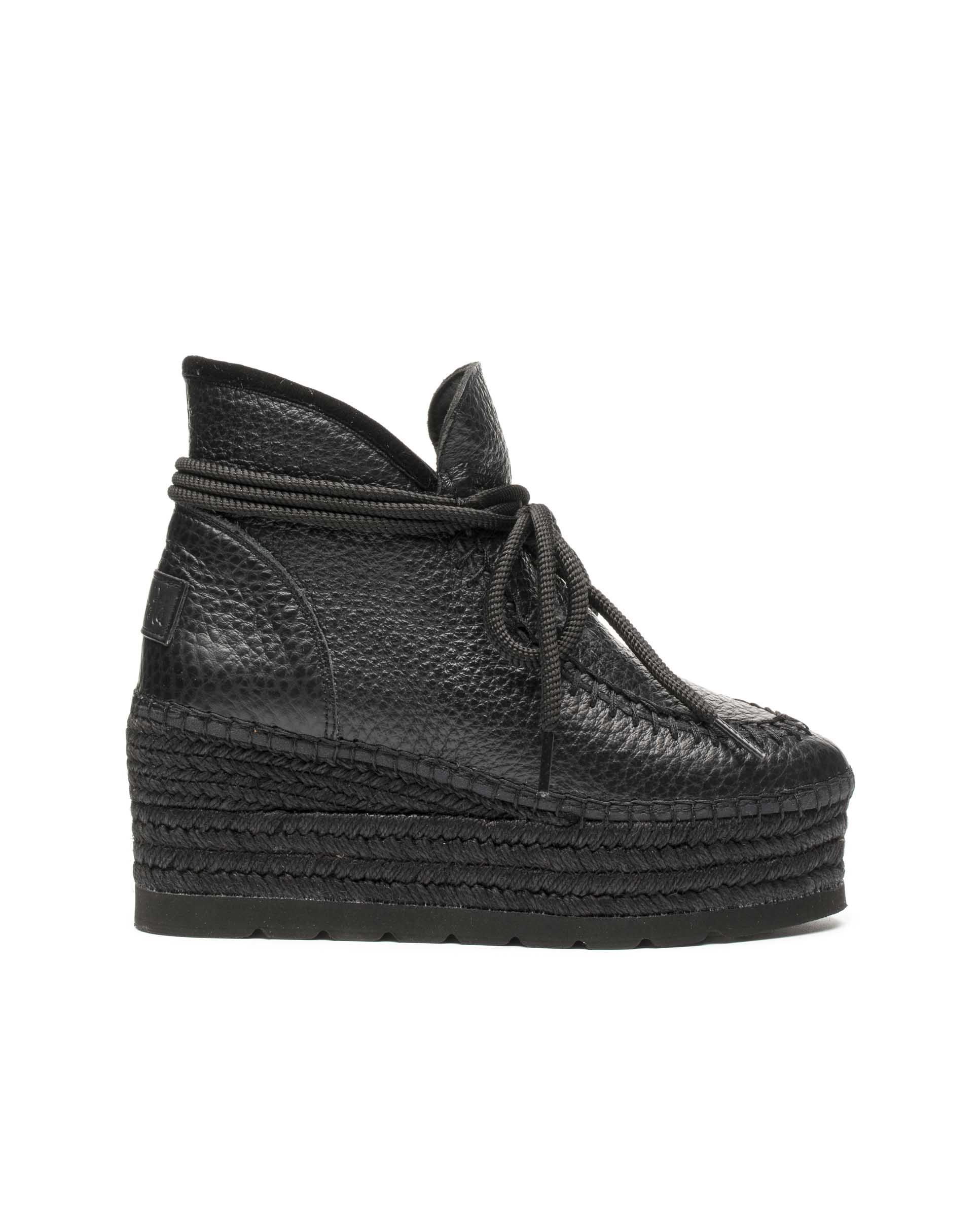 Bota baja en bost negro Creta