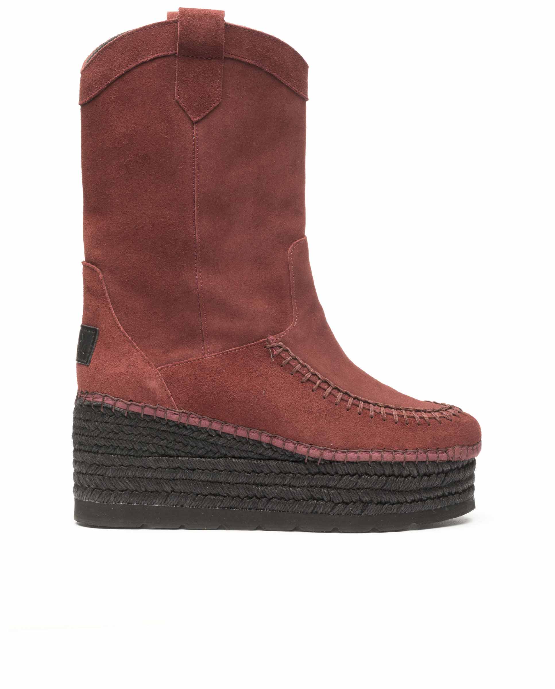 Cowboy boot in burgundy Creta suede